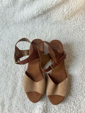 Clarks Women's Brown and Tan Ankle-Strap Wedge Sandals